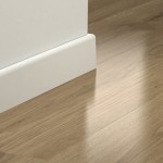 Prestige Decor L8/1; Listwa przypodłogowa MDF lakierowana kolor biały RAL 9003; Wymiary: 2500 x 12 x 80 mm
